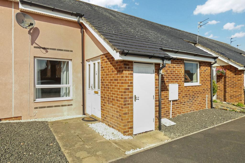 Harrogate Court, Ashington... 2 bed bungalow £100,000