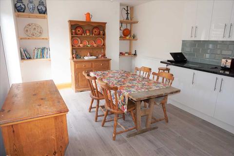 123 Blaenau Road, Llandybie, Ammanford, SA18 3AJ