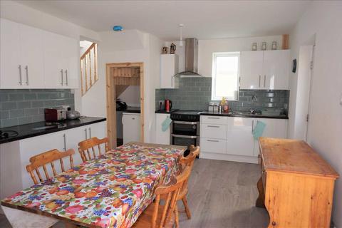 123 Blaenau Road, Llandybie, Ammanford, SA18 3AJ
