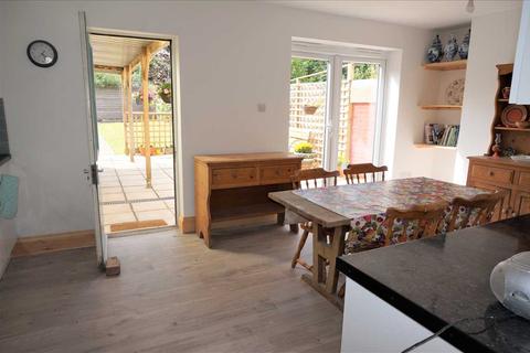 123 Blaenau Road, Llandybie, Ammanford, SA18 3AJ