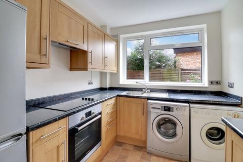 3, Chattern Court Chattern Hill, Ashford, TW15 1BP