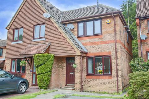 3 bedroom semi-detached house to rent, Morden Close, Bracknell, RG12