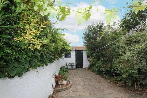 13 Mansfield Road, South Croydon, CR2 6HP