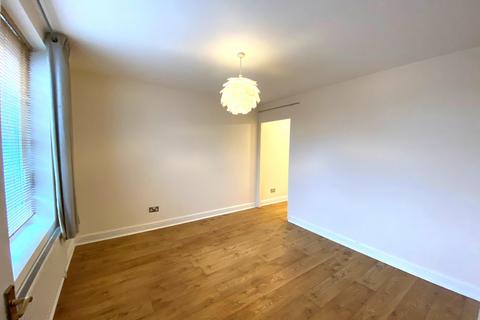 1 bedroom flat to rent, 42-44 East Street, Andover, SP10