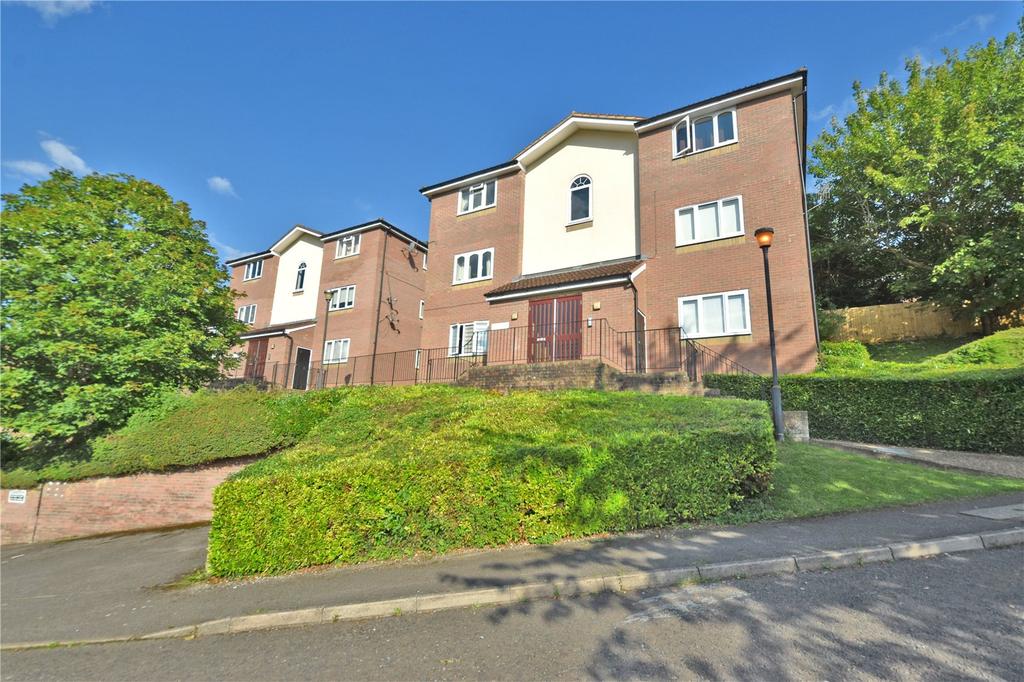 Lingfield Close, High 2 bed apartment £185,000