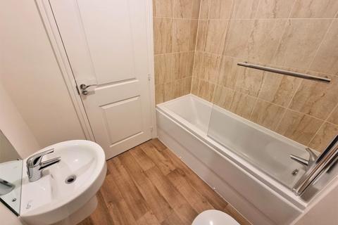 9 Corrib Road, Nuneaton, CV10 0QF