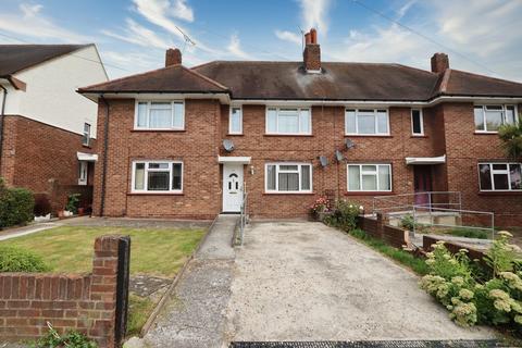 99 Chelmsford Avenue, Romford, RM5 3UX