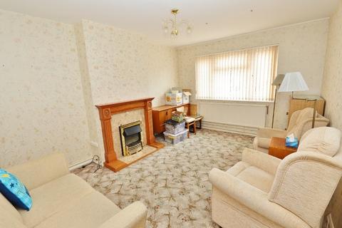 99 Chelmsford Avenue, Romford, RM5 3UX