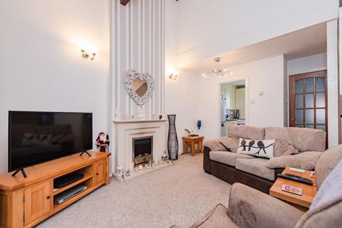 17 Abbotts Close, Runcorn, WA7 4UZ