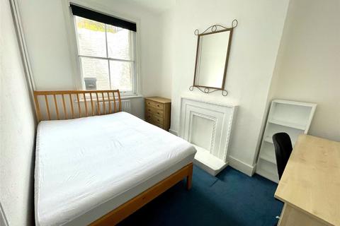 undefined, West Street, Farnham, Surrey, GU9
