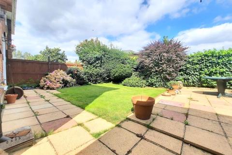 11 Hazelmere Close, Feltham, TW14 9PX