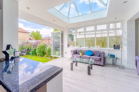 16 Elmbrook Road, Sutton, SM1 2JF