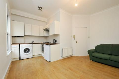 1 bedroom flat to rent, Green Lanes, Stoke Newington