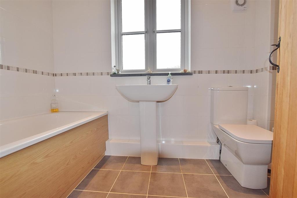 Bathroom.JPG