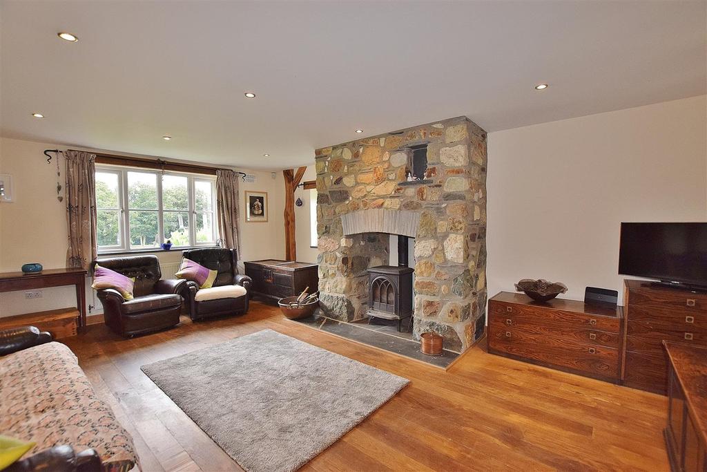 Living Room.JPG