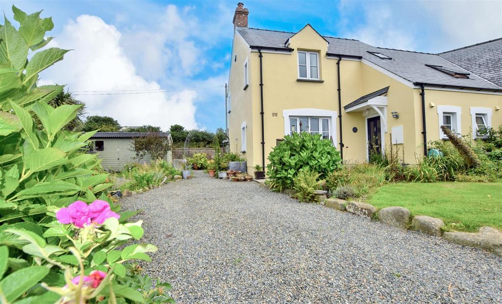 Front of property.jpg