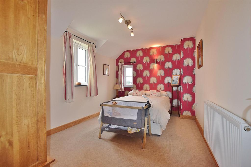 Bedroom 2.JPG