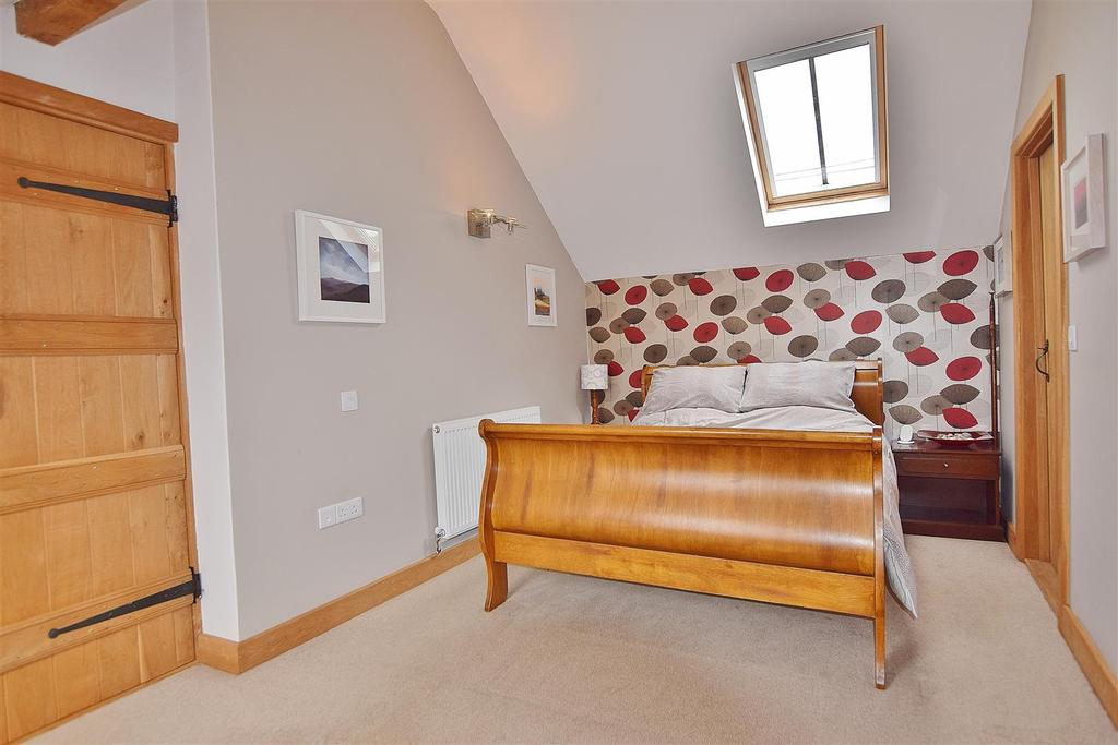 Master Bedroom.JPG