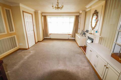 144 Beverley Avenue, Nuneaton, CV10 9JR