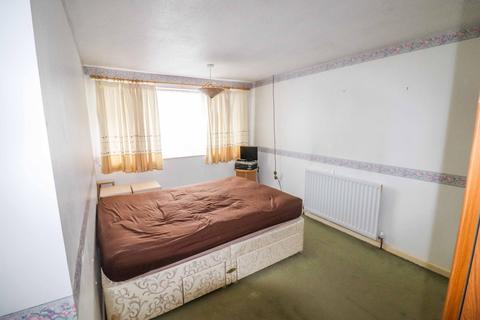 144 Beverley Avenue, Nuneaton, CV10 9JR