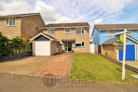17 Heathfields, Eight Ash Green, Colchester, CO6 3QP