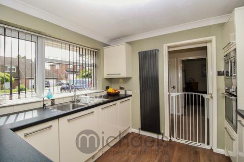 17 Heathfields, Eight Ash Green, Colchester, CO6 3QP