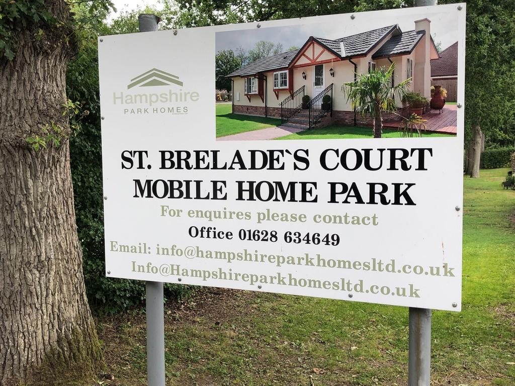 St. Brelades Court, Crouch House Road, Edenbridge 1 bed bungalow for