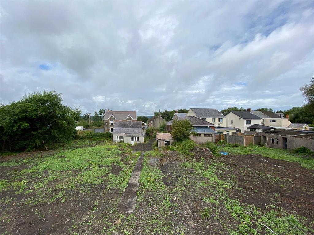 20 Betws Road, Ammanford Land £405,000