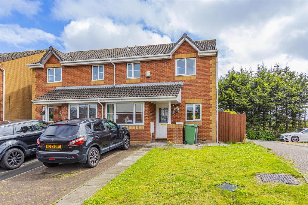 Hind Close, Pengam Green 3 bed semidetached house £230,000