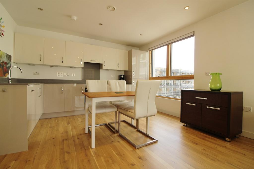 Apartment in Reading - View 3