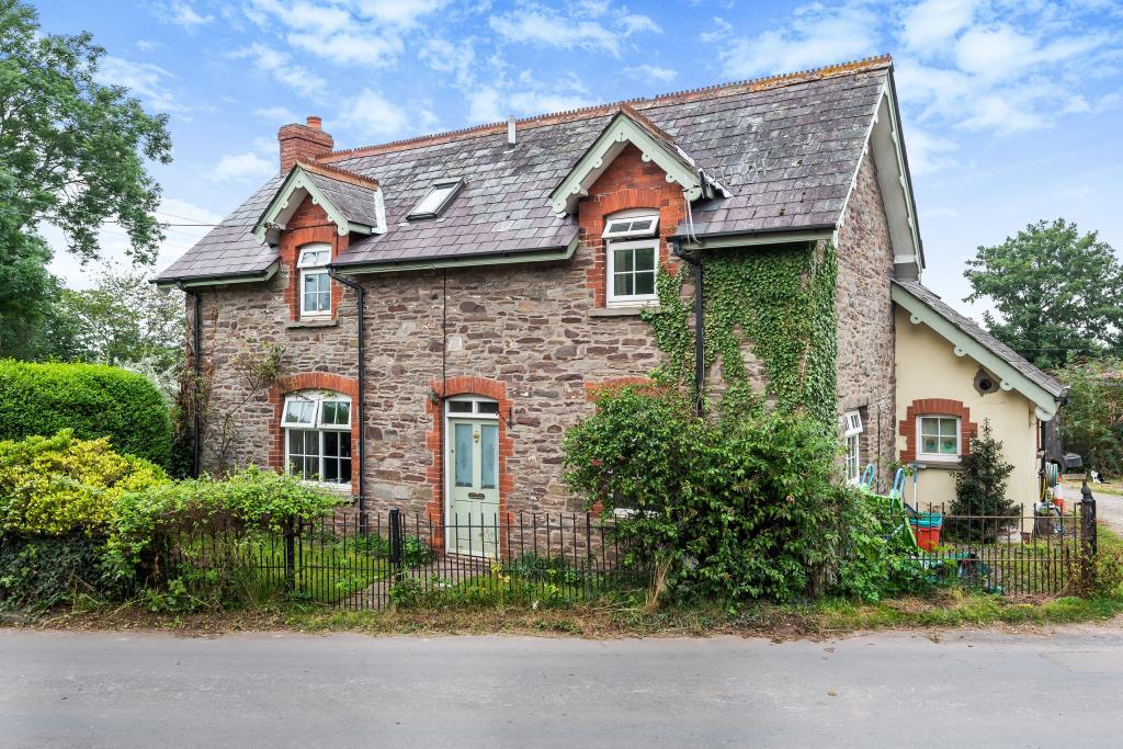 Hay on Wye, Velindre between Hay on Wye & Brecon, LD3 3 bed detached house for sale £525,000