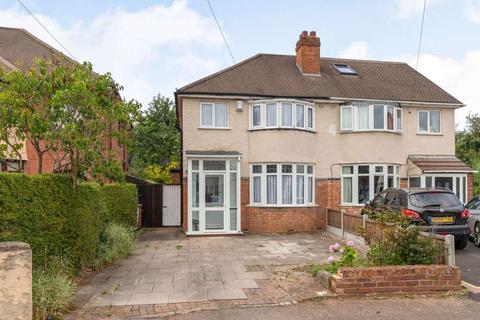 29 Lyn Avenue, Lichfield, WS13 7DA