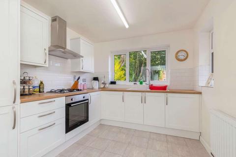 29 Lyn Avenue, Lichfield, WS13 7DA