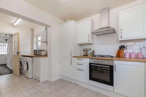 29 Lyn Avenue, Lichfield, WS13 7DA