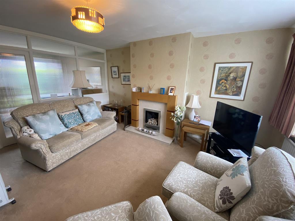 Lounge 2