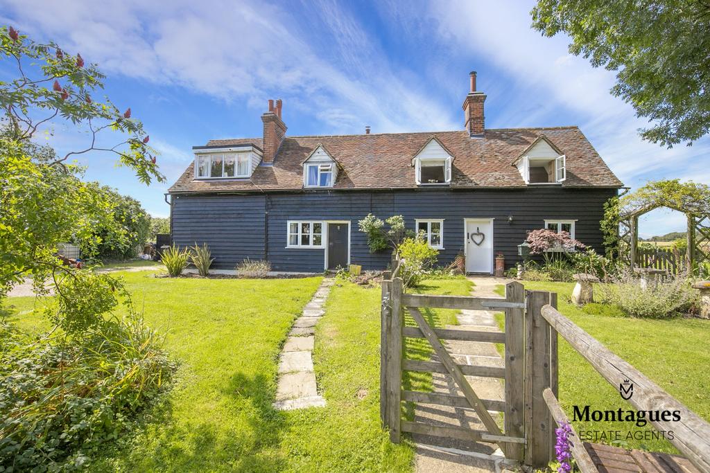 Berwick Lane, Stanford Rivers, CM5 3 bed cottage £600,000