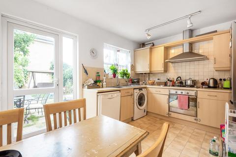 36 Ashmore Close, London, SE15 5GY