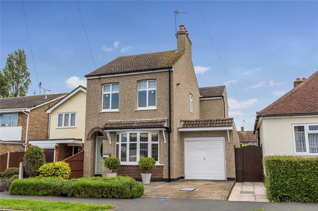 Twyford Avenue, Great Wakering, SS3 3 bed detached house £439,950