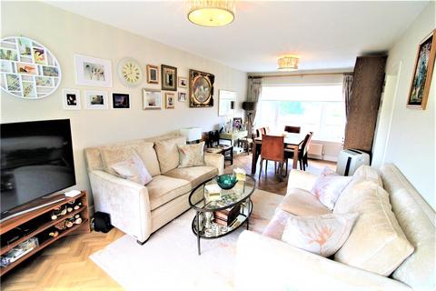 2 bedroom apartment for sale, Little Elms, Harlington, Greater London, UB3