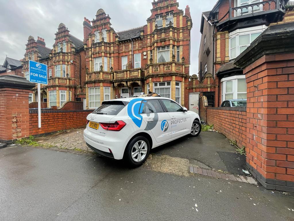 9 Bedroom HMO Spec Property