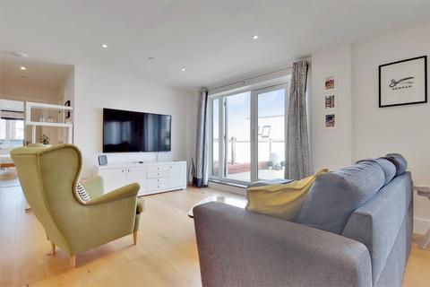 2 bedroom flat to rent, Bentley House, Bute Gardens, Hammersmith, W6