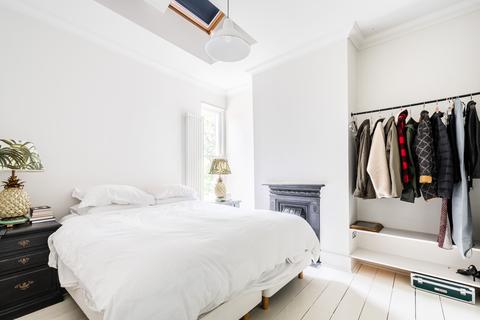 2 Lavender Grove, London, E8 3LU