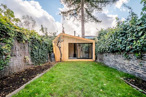 2 Lavender Grove, London, E8 3LU