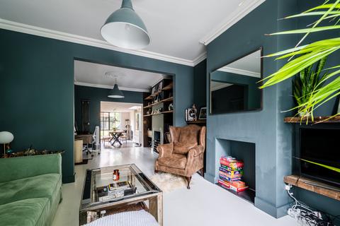 2 Lavender Grove, London, E8 3LU