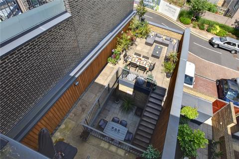 5 Armstrong Close, London, SE3 9BT