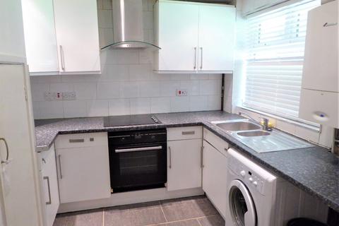 2 bedroom maisonette to rent - Kestrel Way, New Addington, Croydon