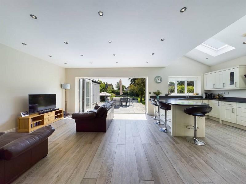 Open Plan Kitchen/Dining Area/Sitting Area