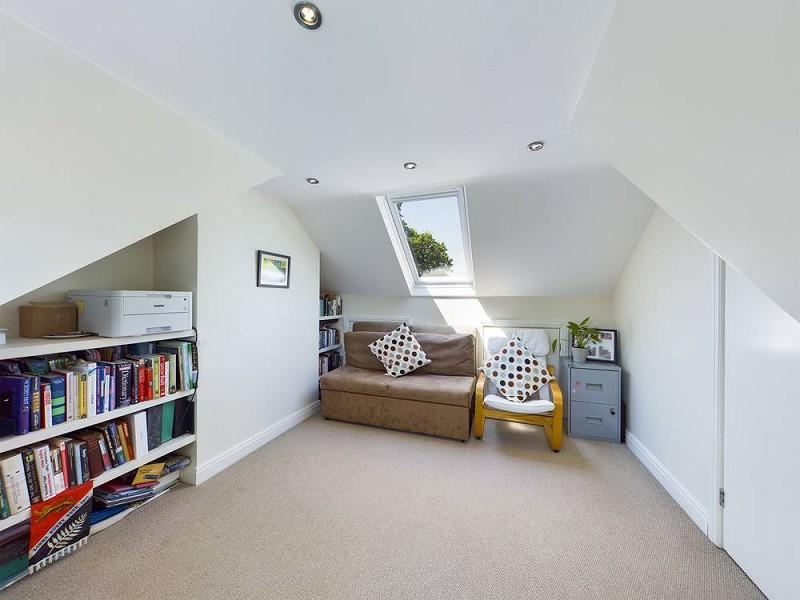 Bedroom 5/Home Office