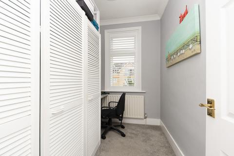 9 Manorgate Road, Kingston Upon Thames, KT2 7AW