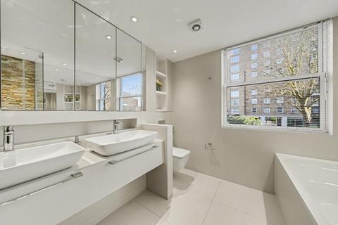 undefined, Court Close, St. Johns Wood Park, London, NW8